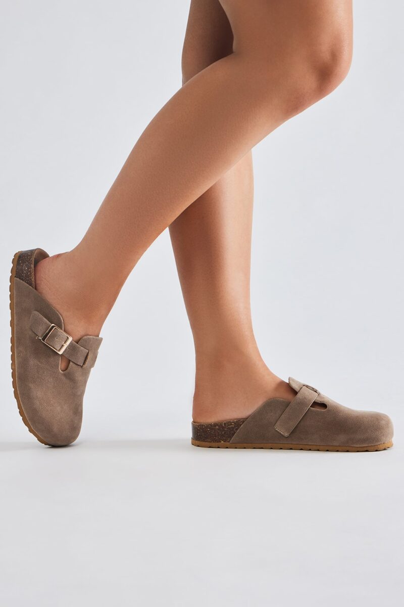 Mules Casuales con Detalle de Hebilla y Punta Redonda - Image 6