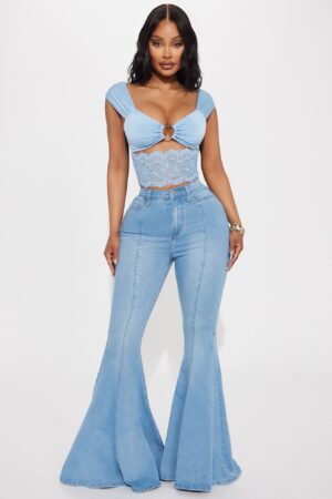 Jeans Astria Extremadamente Acampanados y Elásticos - Lavado Claro