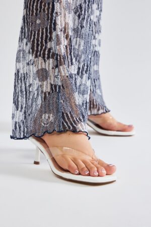 Sandalias de Tacón Gatito Blanco con Punta Cuadrada