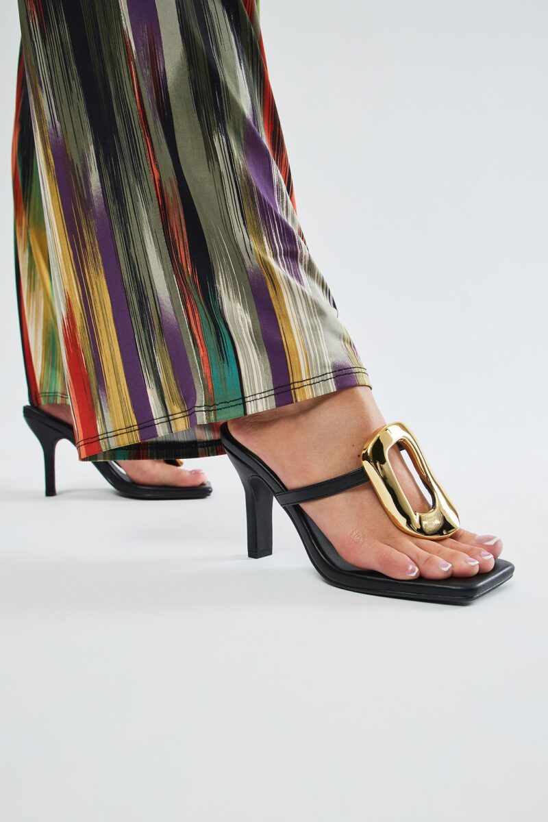 Mules de Tacón Cuadrado con Detalles Metálicos - Dorado - Image 6