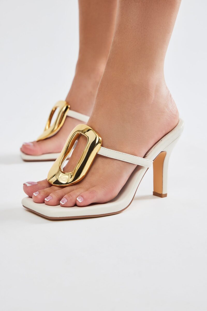 Mules de Tacón Cuadrado con Detalles Metálicos - Dorado - Image 8