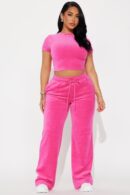 Conjunto de Terciopelo con Pantalón Ancho y Top Corto