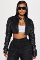 Chaqueta de Cuero Sintético Estilo Motero con Cuello Alto