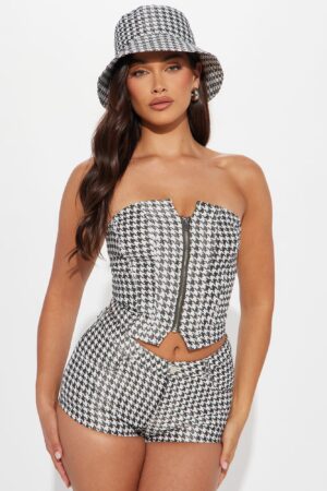 Set de Short y Top Tubo Tweed en 3 Piezas con Sombrero