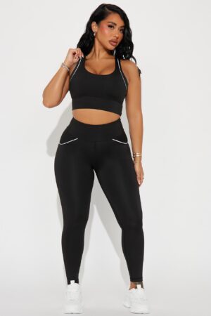 Conjunto Deportivo Activo en Negro