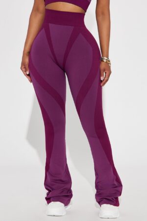 Pantalón de Yoga Activo Studio Flex en Ciruela