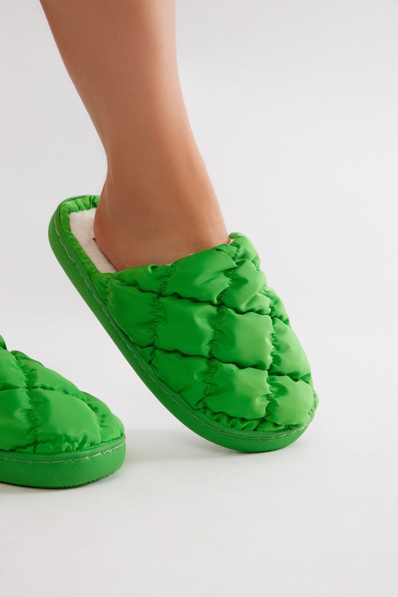 Pantuflas de Descanso en Verde Cerradas - Image 4