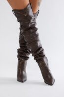 Botas de Vaquero Altas con Detalles de Tachuelas