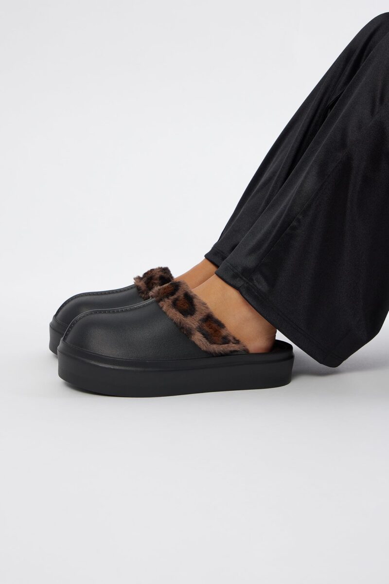 Chinelas de Plataforma Ultra Cómodas en Negro Combinado - Image 4