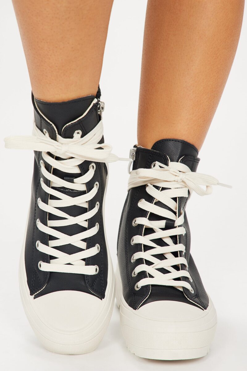 Zapatillas Deportivas en Negro con Cordones y Punta Redonda - Image 2