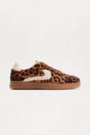 Zapatillas Deportivas Bajas con Cordones en Celeste