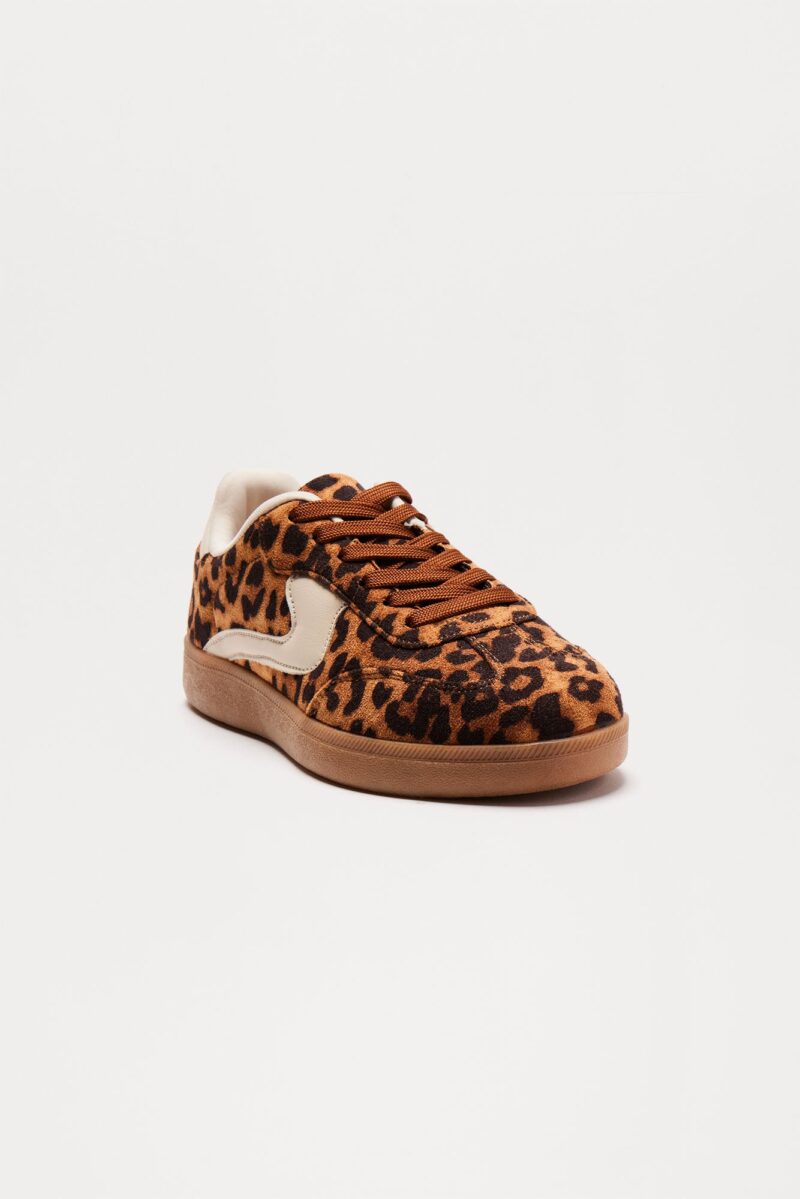 Zapatillas Deportivas Bajas con Cordones en Celeste - Image 19
