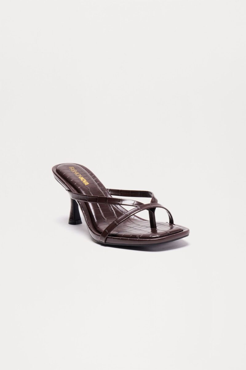 Mules tipo Tanga con Tacón Medio en Blanco - Image 10
