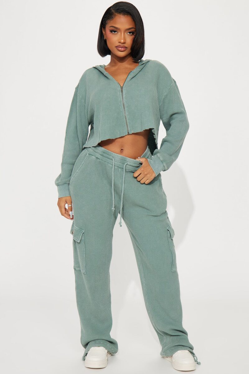 Conjunto de Pantalón Térmico y Hoodie con Cierre Frontal - Image 14