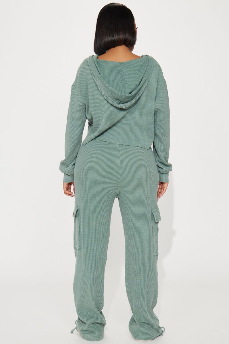 Conjunto de Pantalón Térmico y Hoodie con Cierre Frontal - Image 16