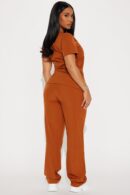 Conjunto Uniforme Médico Marrón con 4FLEX