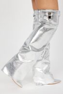 Botas con cuña ultra alta y detalle de superposición - Plata
