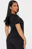 Camisa de Uniforme Unisex con Bolsillos y Cuello en V