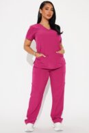Camisa de Uniforme Unisex con Bolsillos y Cuello en V