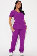 Conjunto Uniforme Médico Marrón con 4FLEX