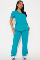 Camisa de Uniforme Unisex con Bolsillos y Cuello en V