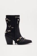 Botines Negros de Tacón Medio con Detalles Metálicos