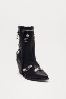 Botines Negros de Tacón Medio con Detalles Metálicos