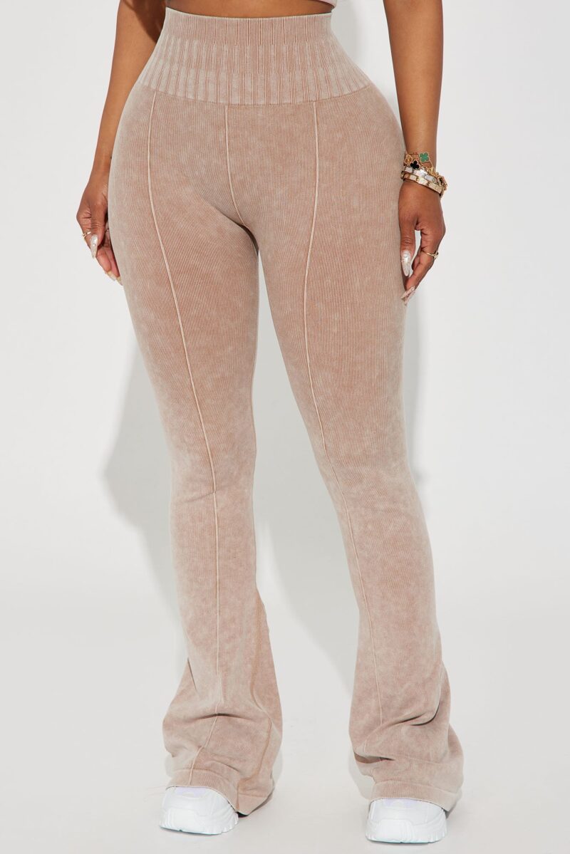Leggins Activos de Campana en Marrón - Image 8