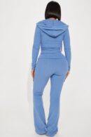 Conjunto de Pantalón y Chaqueta con Capucha en Azul
