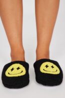 Pantuflas Cerradas con Estampado de Caritas Sonrientes