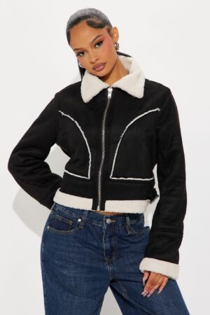 Chaqueta Shearling con Detalles de Bolsillo