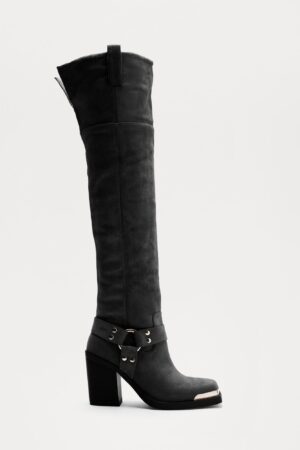 Botas Altas de Tacón Cuadrado con Detalles Metálicos