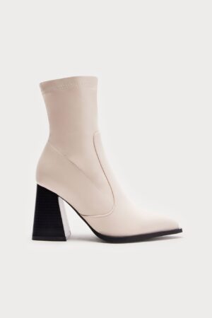 Botines de Tacón Elegante en Crema