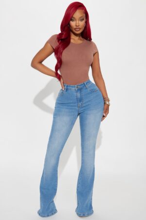 Jeans Bootcut Stretch de Corte Alto - Lavado Medio