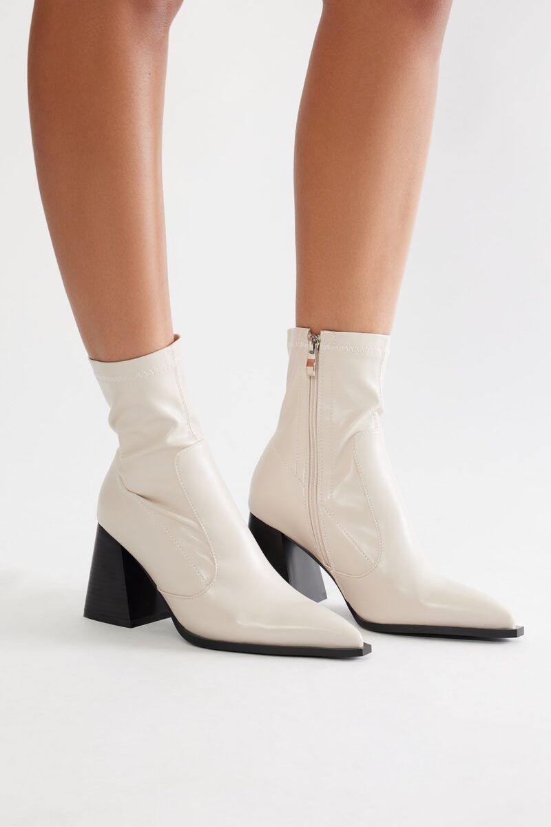 Botines de Tacón Elegante en Crema - Image 9