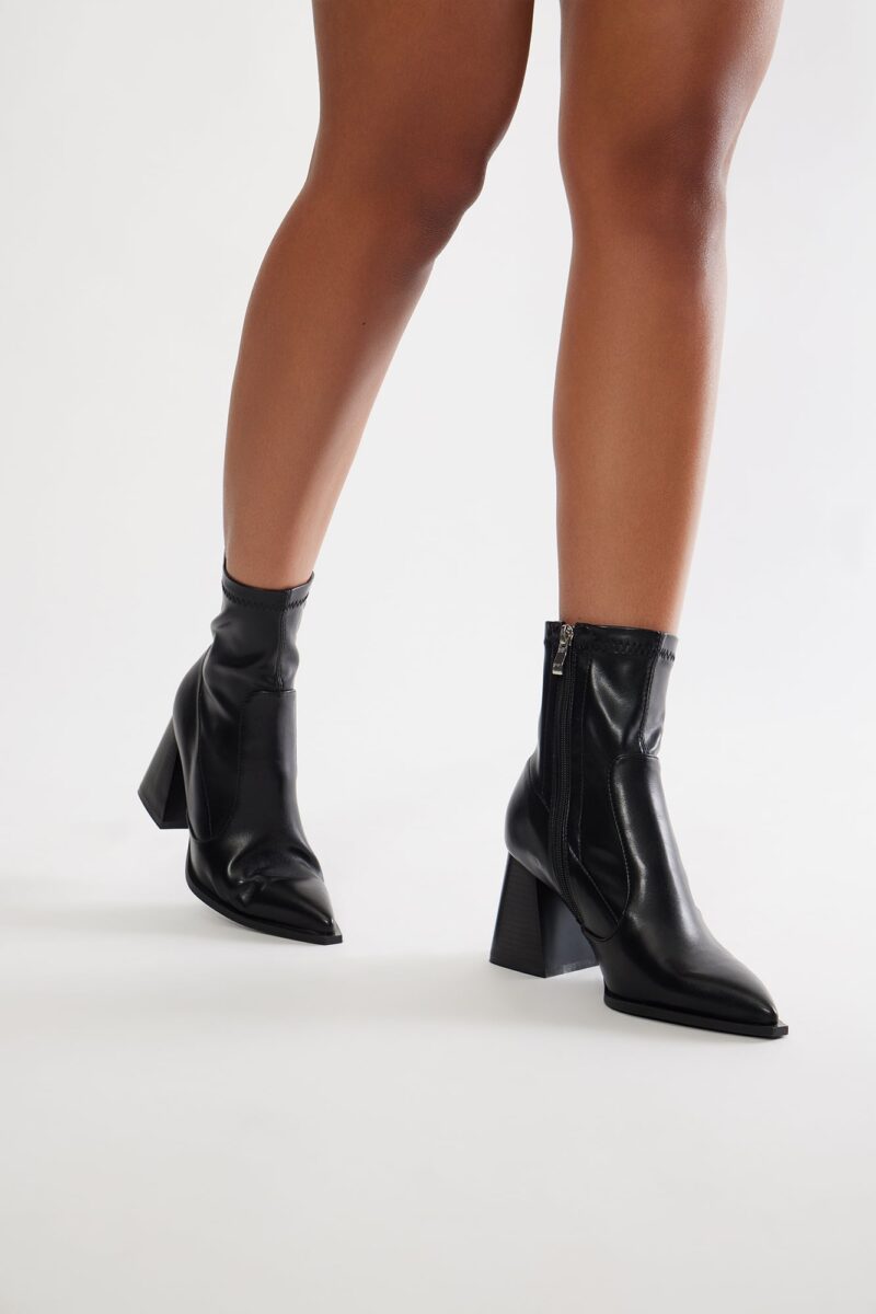 Botines de Tacón Elegante en Crema - Image 2