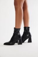 Botines de Tacón Elegante en Crema