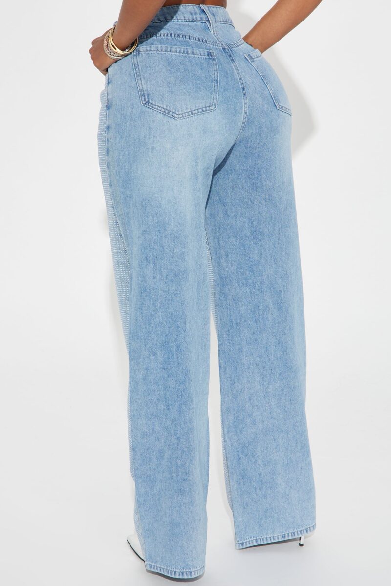 Jeans Anchos con Detalles Bordados en Lavado Claro - Image 3