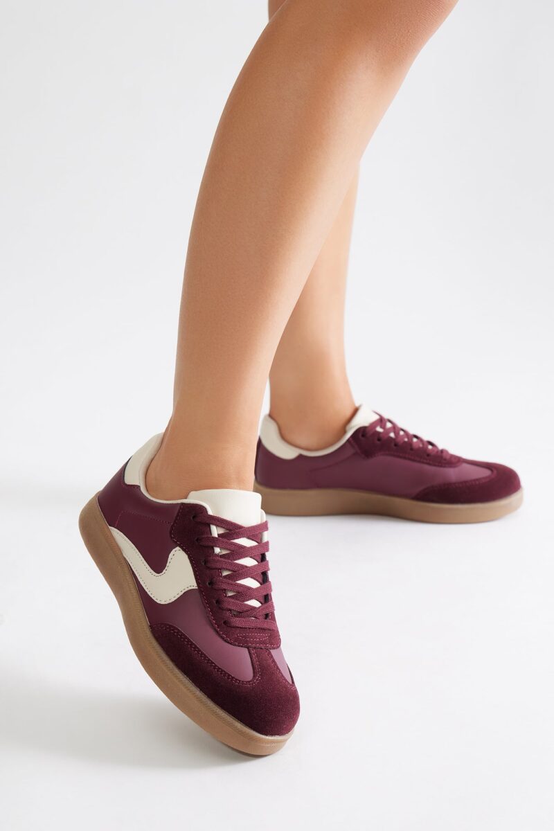 Zapatillas Deportivas Bajas con Cordones en Celeste - Image 28