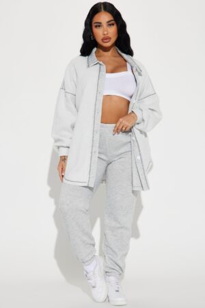 Conjunto Jogger Casey en Gris Suave