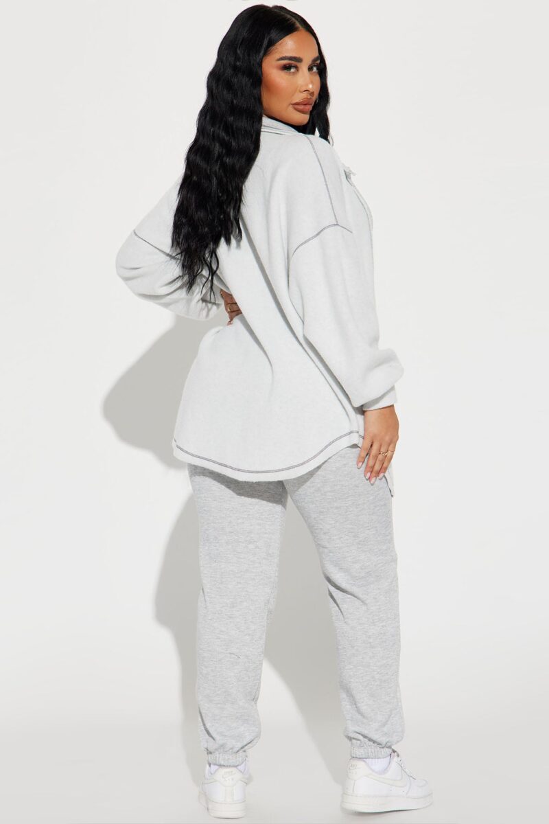 Conjunto Jogger Casey en Gris Suave - Image 3