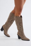 Botas de Estilo Vaquero con Detalle Calado