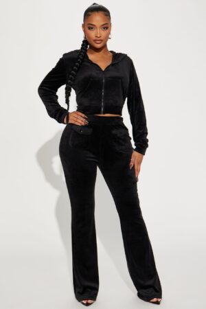 Conjunto de Pantalón y Chaqueta de Terciopelo con Capucha