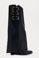 Botas Altas con Detalle de Solapa y Tacón Cuña