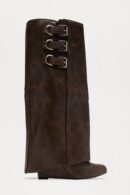 Botas Altas con Detalle de Solapa y Tacón Cuña