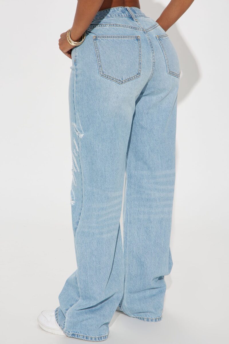 Jeans Rectos Rasgados con Estampa 'Malibu California' - Image 5