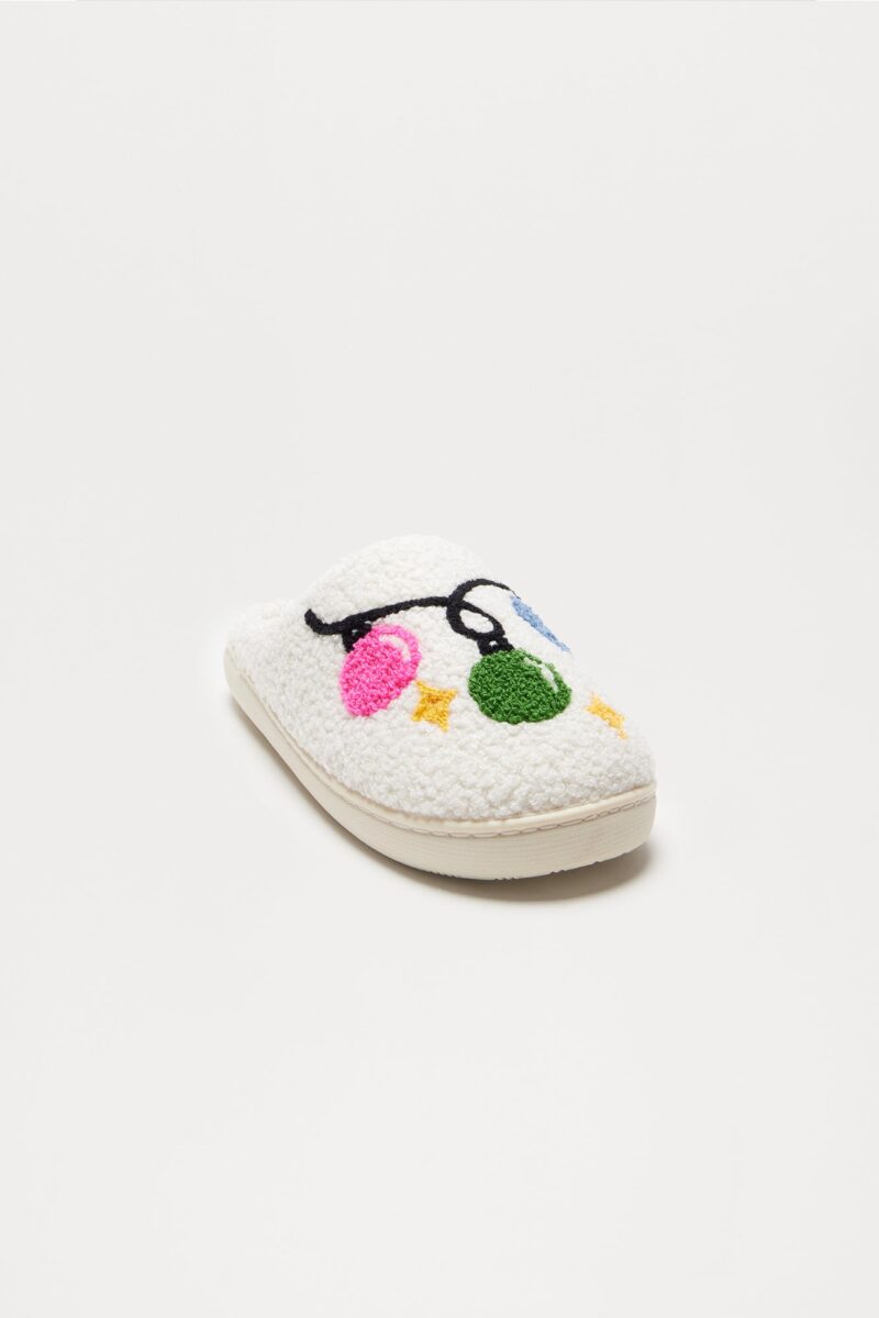 Pantuflas de Invierno con Estampado Festivo y Forro de Sherpa - Image 2