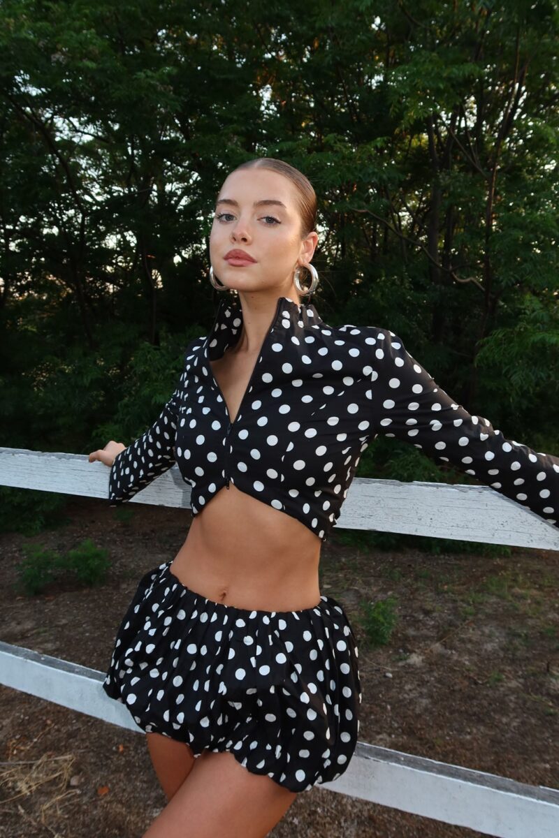 Conjunto de Falda Burbuja y Camisa a Lunares - Image 4