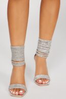 Sandalias con Tacón Ultra Alto y Detalles Brillantes