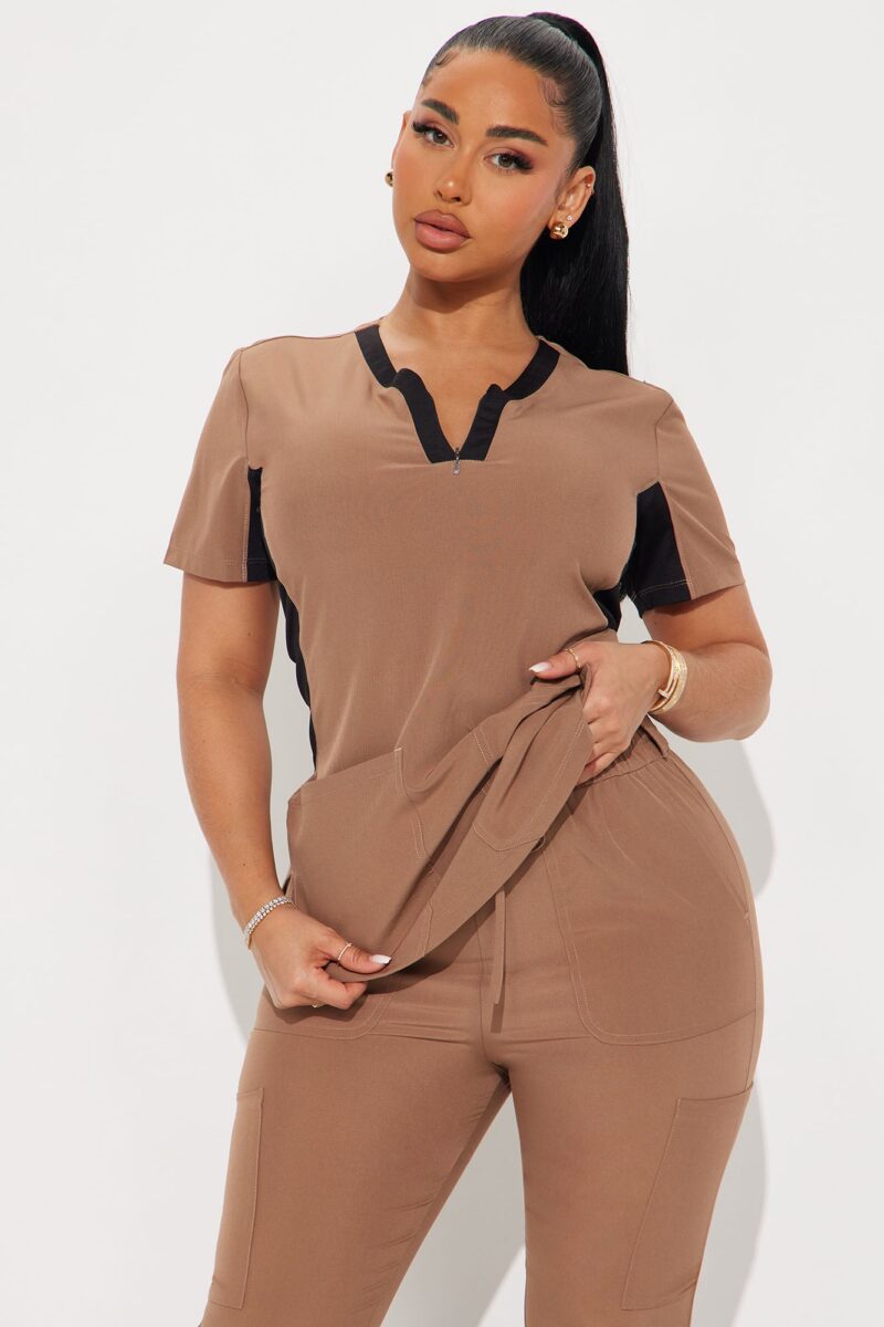 Conjunto de Uniforme Médico Bicolor con Joggers Ajustables - Image 2